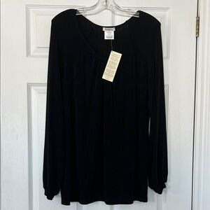 Women's Black Long Sleeve Top